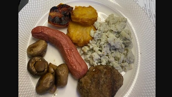 The photo shared on Twitter showing a first-class meal that was served as breakfast in a British Airways flight. (Twitter/@ladyjaney75) The photo shared on Twitter showing a first-class meal that was served as breakfast in a British Airways flight. (Twitter/@ladyjaney75)