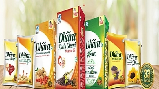 The maximum retail prices (MRP) of Dhara edible oils are being reduced by up to <span class='webrupee'>?</span>15 per litre across variants, Mother Dairy Spokesperson said. (Representative image)