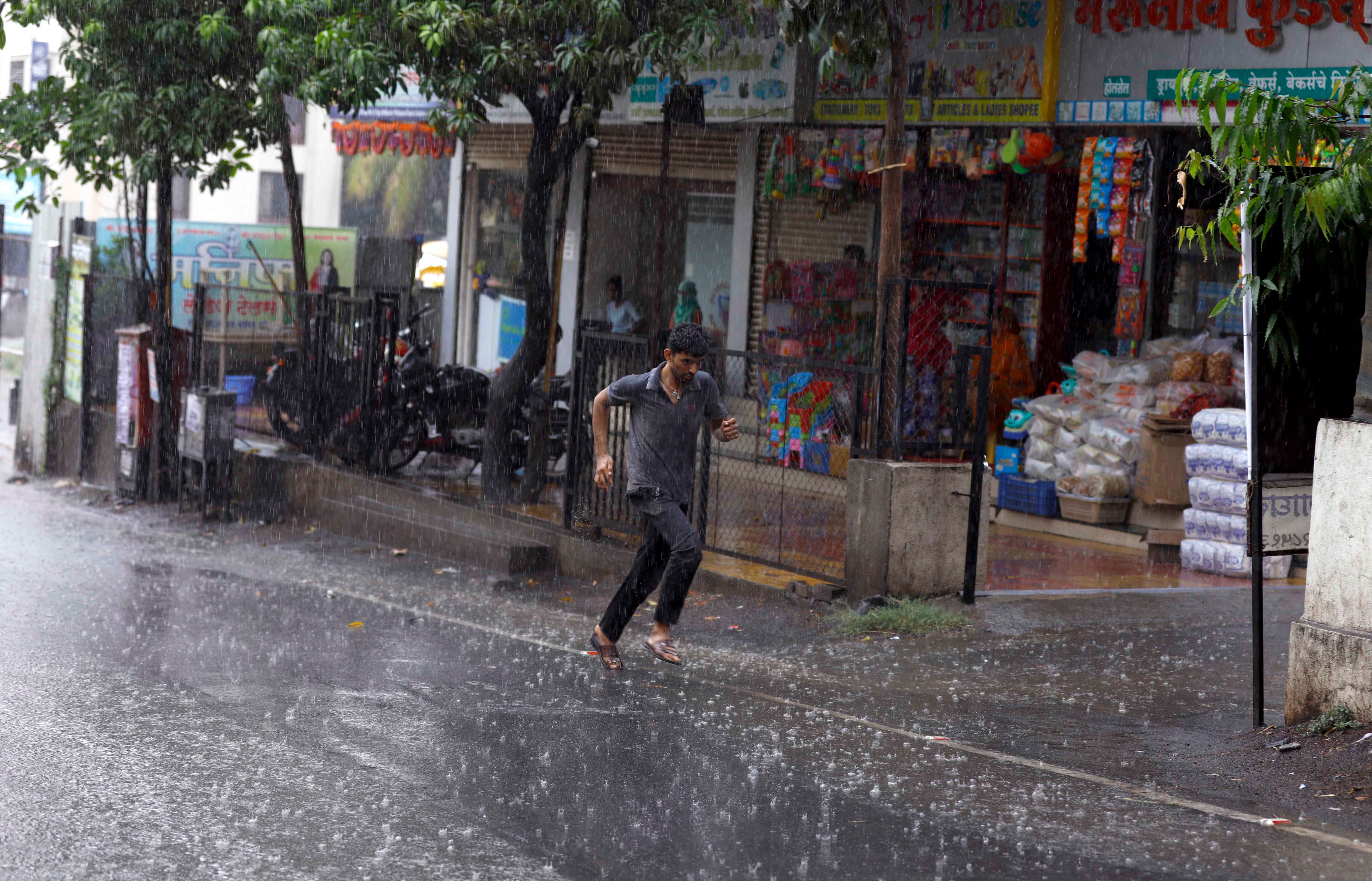 Delhi traffic police has identified 211 points vulnerable to water-logging. This is a sizeable increase from just 30 such points in 2020 and 82 points identified in 2019. (HT FILE PHOTO)