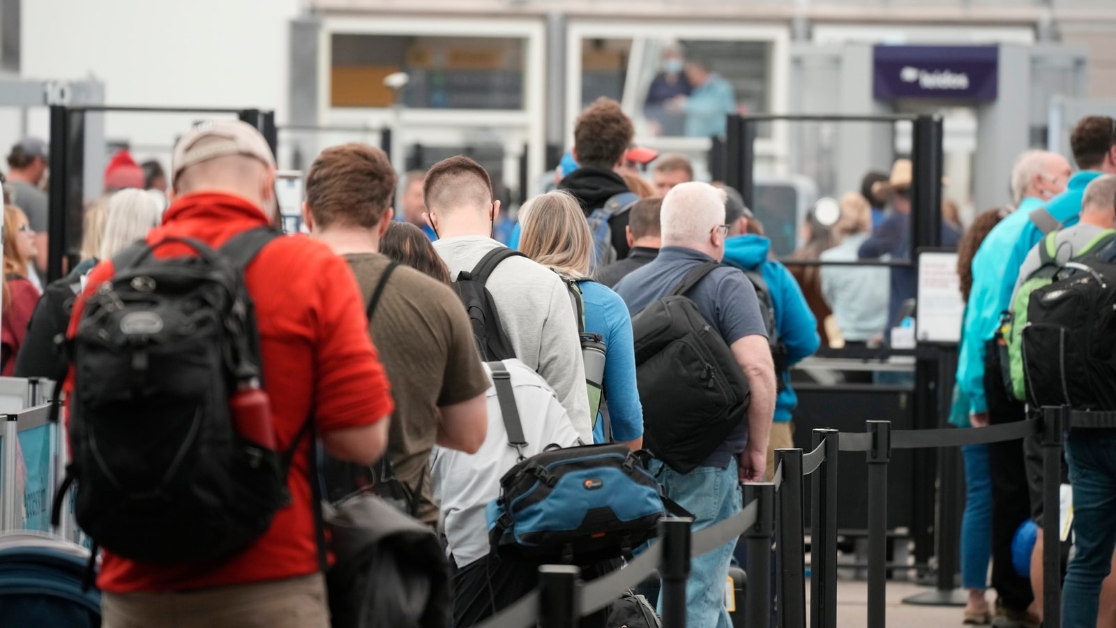 More than 6,000 flights in US delayed, canceled by storms