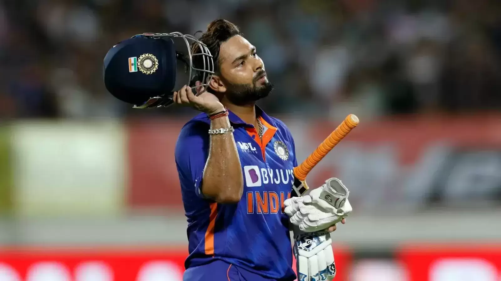 Rishabh Pant Gave An Epic Reaction To Urvashi Rautela's Viral Interview 