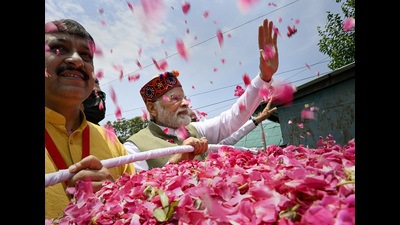 Prime Minister Narendra Modi on Thursday said that aspirational districts should be ‘inspirational districts’ and the aspirational district programme should be extended to block and city levels. (PTI) Prime Minister Narendra Modi on Thursday said that aspirational districts should be ‘inspirational districts’ and the aspirational district programme should be extended to block and city levels. (PTI)