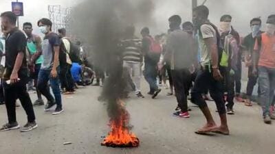 Agnipath protests in north Bengal’s Siliguri on Friday. Agnipath protests in north Bengal’s Siliguri on Friday.