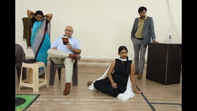 Dhappa the play brings back the golden era to life Dhappa the play brings back the golden era to life