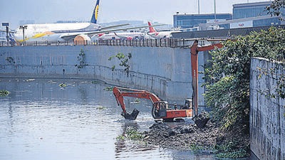 Desilting of the Mithi river in April Vijay Bate/HT Photo Desilting of the Mithi river in April Vijay Bate/HT Photo