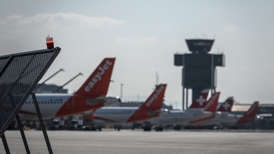 Compounding the misery for travelers, Amsterdam’s Schiphol and London’s Gatwick airports both plan to limit passenger numbers during the peak summer vacation period amid staffing shortages. (AFP) Compounding the misery for travelers, Amsterdam’s Schiphol and London’s Gatwick airports both plan to limit passenger numbers during the peak summer vacation period amid staffing shortages. (AFP)