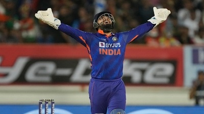 Rishabh Pant celebrates the dismissal of South Africa's Heinrich Klaasen (AP) Rishabh Pant celebrates the dismissal of South Africa's Heinrich Klaasen (AP)
