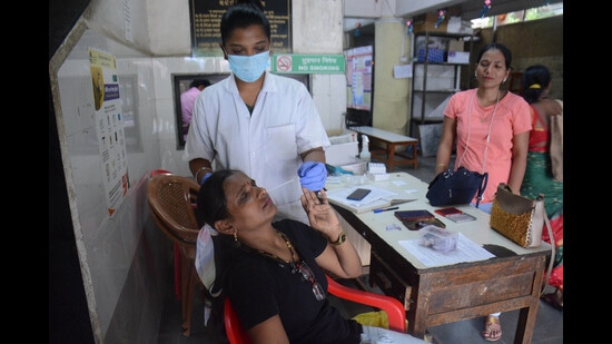 “We have instructed ward officers to improve surveillance and testing. We have also asked them to check if people are testing positive in clusters,” said Dr Mangala Gomare, executive health officer, BMC. (Praful Gangurde/HT Photo)