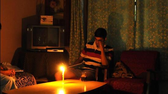 Power cuts were also seen in areas near Sham Singh Road, Haibowal, Giaspura, Sarabha Nagar, BRS Nagar and Dholewa, Model Townl among other areas in Ludhiana. (HT FILE/REPRESENTATIONAL IMAGE)