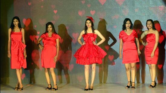 Models during the ramp walk at the fashion show “Anukama 2022” orgainsed by NIIFT at Guru Nanak Bhawan in Ludhiana. (Harvinder Singh/HT)