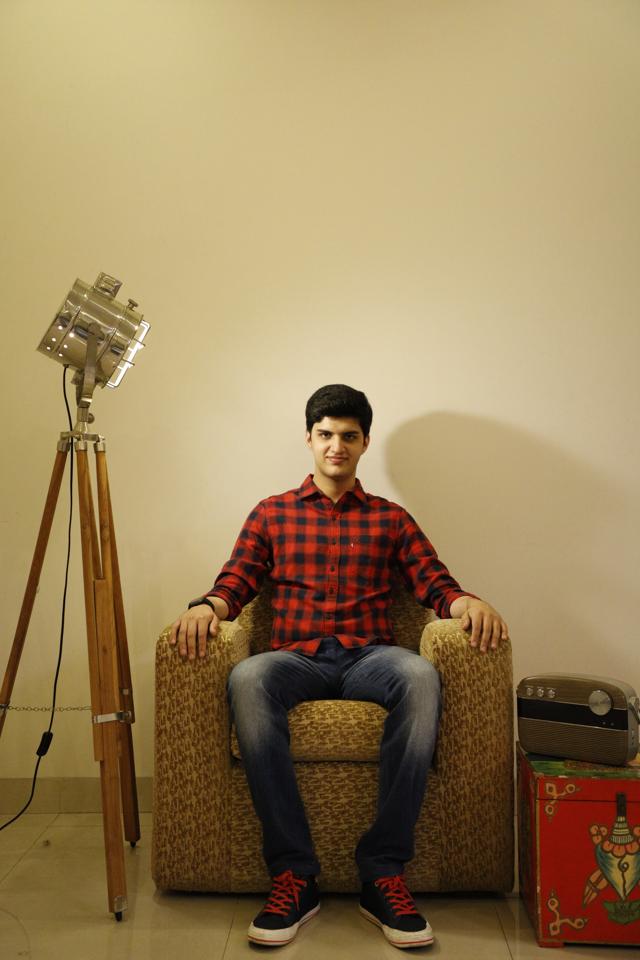 Pranav Bakhshi is never without his portable radio. (Photo: Shantanu Bhattacharya) Pranav Bakhshi is never without his portable radio. (Photo: Shantanu Bhattacharya)