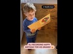 The little boy sang happy birthday to his grandma and recorded his voice on a card. (oliverosiokuncic/Instagram) The little boy sang happy birthday to his grandma and recorded his voice on a card. (oliverosiokuncic/Instagram)