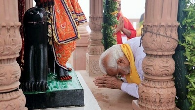 Prime Minister Narendra Modi offers prayers at the redeveloped Kalika Mata Temple inaugurated by him. (ANI) Prime Minister Narendra Modi offers prayers at the redeveloped Kalika Mata Temple inaugurated by him. (ANI)