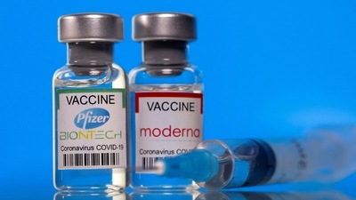 US health authorities on Saturday cleared the Pfizer and Moderna Covid-19 vaccines for children aged five and younger. (REUTERS)