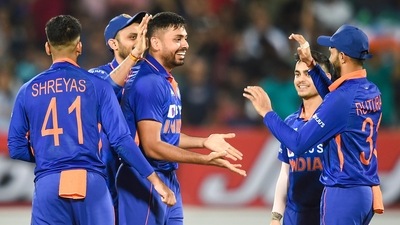 Indian bowler Avesh Khan celebrates with teammates after the wicket of South African batsman Dwaine Pretorius, during the 4th T20 cricket match. (PTI) Indian bowler Avesh Khan celebrates with teammates after the wicket of South African batsman Dwaine Pretorius, during the 4th T20 cricket match. (PTI)