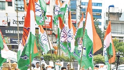 Congress interim chief Sonia Gandhi assured the agitators of her party’s support against the Agnipath scheme, while urging them to consider a 'non-violent' form of protest. Congress interim chief Sonia Gandhi assured the agitators of her party’s support against the Agnipath scheme, while urging them to consider a 'non-violent' form of protest.