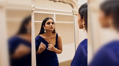 Parineeti Chopra kept her jewellery minimal and wore a pair of bold statement earrings and multiple rings on just one finger. (Instagram/@parineetichopra) Parineeti Chopra kept her jewellery minimal and wore a pair of bold statement earrings and multiple rings on just one finger. (Instagram/@parineetichopra)