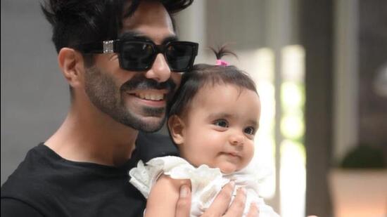 Aparshakti Khurana with his daughter Arzoie