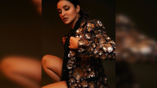 Parineeti Chopra captioned her post, "Won a style award last night. The college Pari wouldn’t have believed it."(Instagram/@parineetichopra)