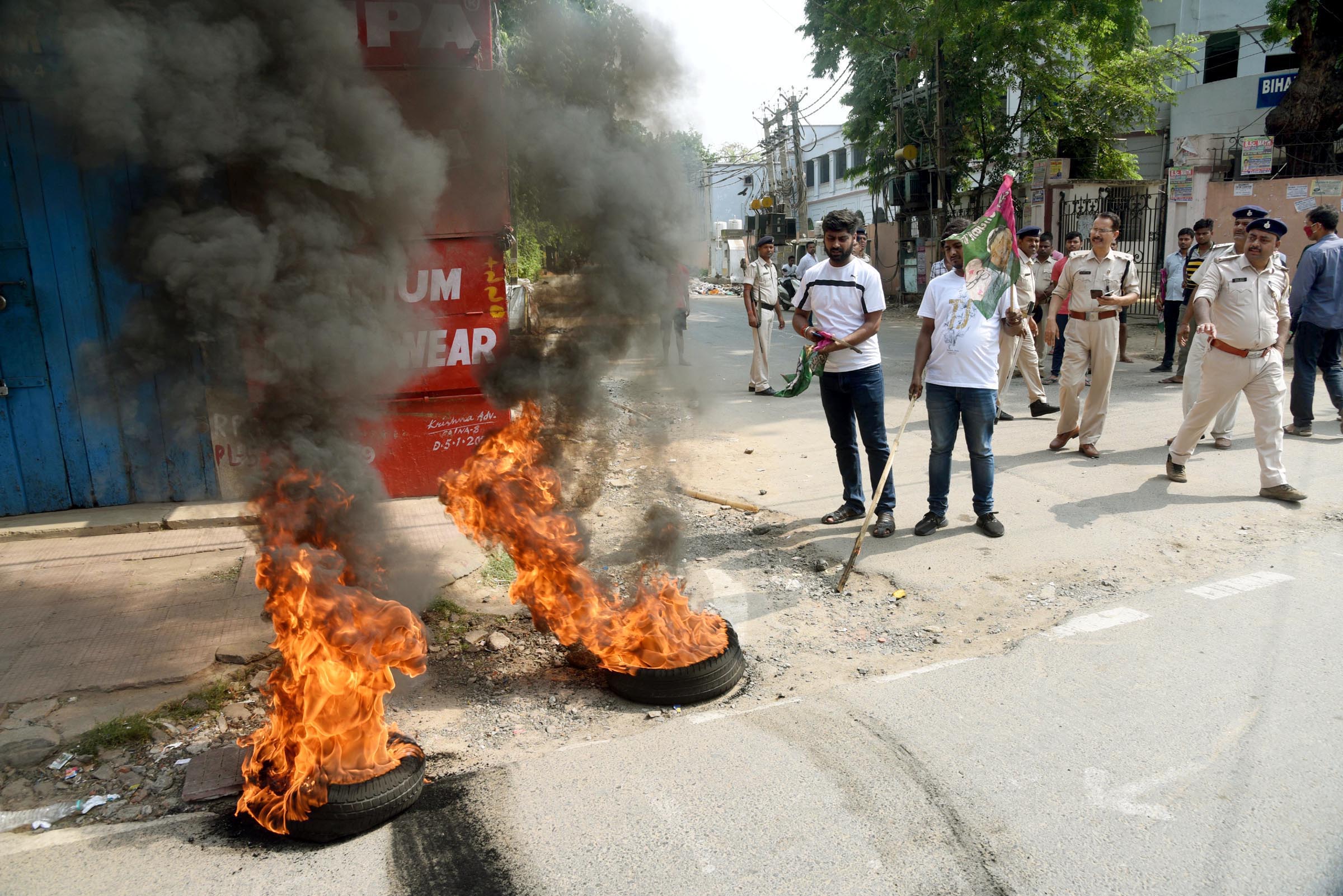 There is no justification for the violent protests, but the belated and scattershot response in some cases indicated that state and local authorities were either caught unprepared or didn’t anticipate the scale of resentment. There is no justification for the violent protests, but the belated and scattershot response in some cases indicated that state and local authorities were either caught unprepared or didn’t anticipate the scale of resentment. 