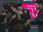 Varun Dhawan insisted Kartik Aaryan to join him on stage at an event. Varun Dhawan insisted Kartik Aaryan to join him on stage at an event.