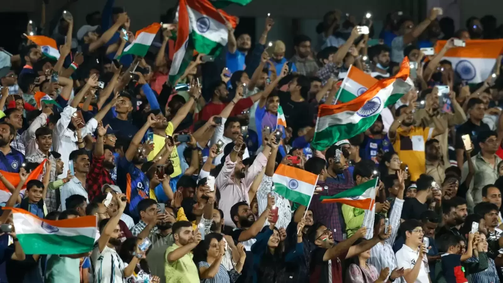 Fans make a case for bilateral cricket at non-IPL venues