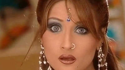 Urvashi Dholakia played the antagonist Komolika in Kasautii Zindagii Kay. Urvashi Dholakia played the antagonist Komolika in Kasautii Zindagii Kay.