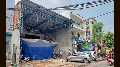 An illegal commercial construction coming up in Model Town of Ludhiana on Sunday. (HT Photo) An illegal commercial construction coming up in Model Town of Ludhiana on Sunday. (HT Photo)