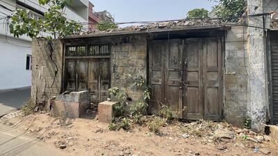 A view of an unsafe building in Shahi Mollaha in Ludhiana. (HT PHOTO) A view of an unsafe building in Shahi Mollaha in Ludhiana. (HT PHOTO)