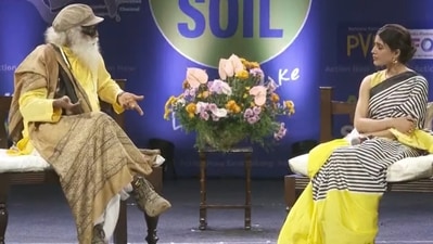 Sadhguru and Samantha Ruth Prabhu at an event in Hyderabad. (YouTube)