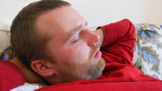 Take a power nap or do a short breathing exercise.(Pixabay)