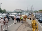 Bharat Bandh-Agnipath stir: Police personnel check vehicles ahead of the Congress' protest, in Gurugram, Monday, June 20, 2022. (PTI Photo)(PTI)