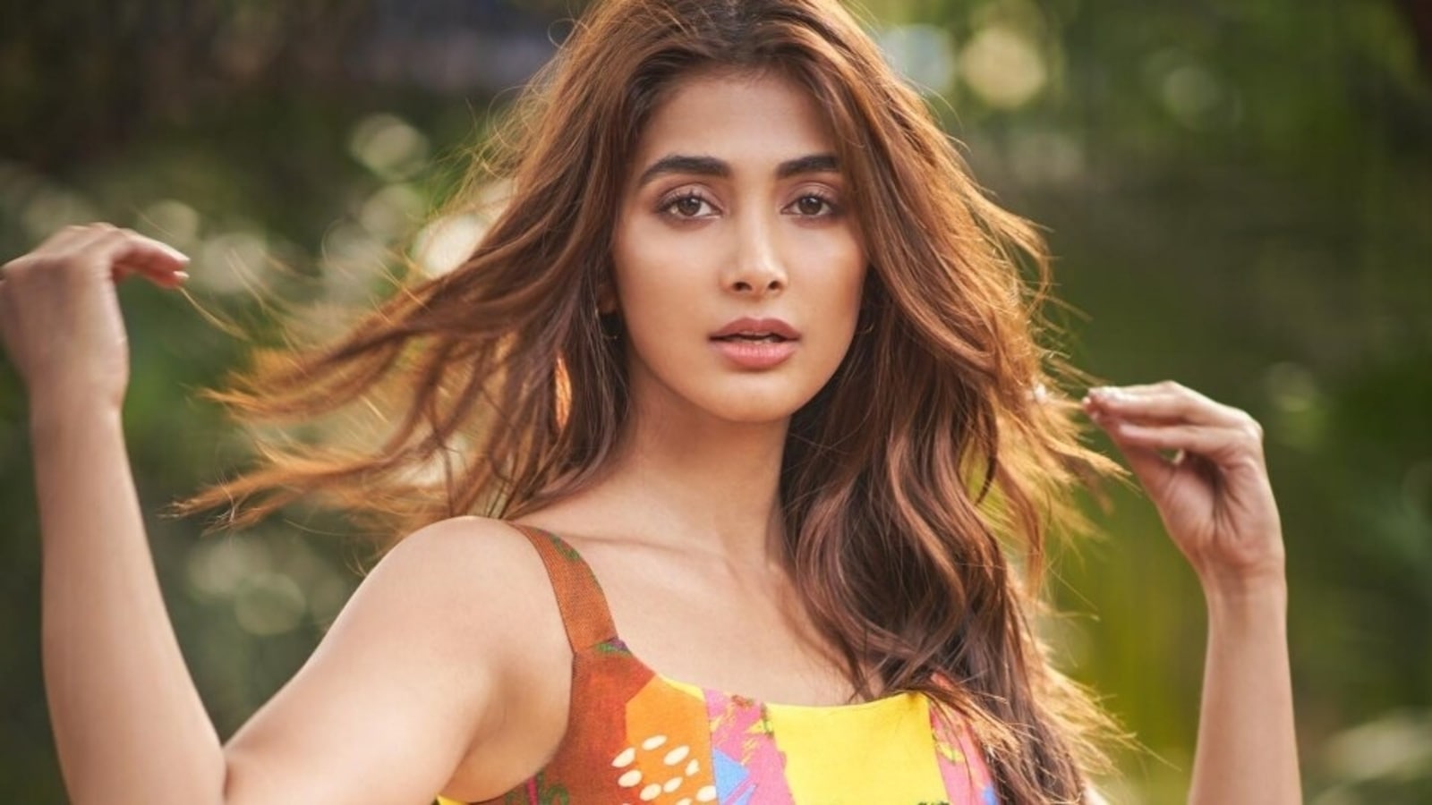 Pooja Sexy Rape Video - Pooja Hegde in colourful corset top and bodycon skirt is the queen of quirk  | Fashion Trends - Hindustan Times