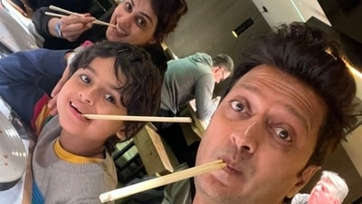 Riteish Deshmukh celebrated Father's Day with sons Riaan and Rahyl and wife Genelia D'Souza. Riteish Deshmukh celebrated Father's Day with sons Riaan and Rahyl and wife Genelia D'Souza.