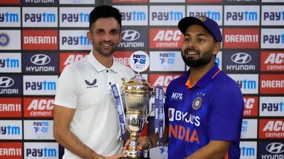 The India-SA series progressing smoothly without any bio-bubble in place must certainly come as a relief to the players (AP)