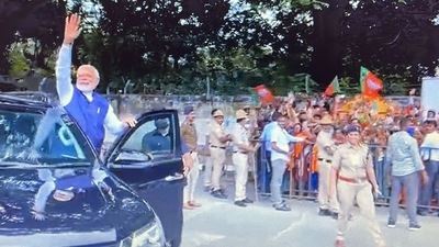Prime Minister Narendra Modi acknowledges the BJP workers in Bengaluru (Twitter/ANI)