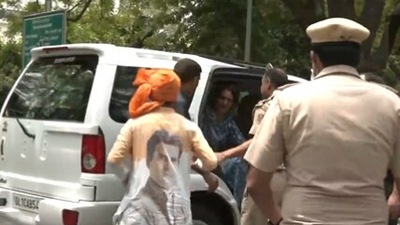 Priyanka Gandhi gives party supporter a ride amid Agnipath protests (ANI)