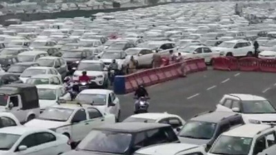 Massive traffic jams on Delhi-Gurugram expressway amid Bharat Bandh call (ANI)
