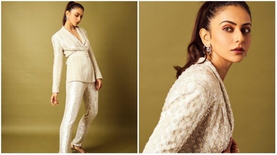 Rakul Preet is the ultimate photoshoot queen.  The actor manages all his looks effortlessly.  Put the camera in front of her and she will show you how to nail every shoot like a real boss woman.  In her latest Instagram pics, Rakul designer duo Rohit Gandhi and Rahul Khanna keep it stylish in their ivory pantsuit. (Instagram / @ rakulpreet)