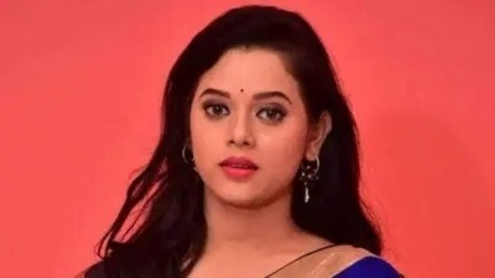 TV actor Rashmirekha Ojha was found dead at her home. TV actor Rashmirekha Ojha was found dead at her home.