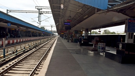 Ranchi Railway Station wears a deserted look in the wake of Bharat Bandh called to protest against the Agnipath recruitment scheme for the Armed Forces, in Ranchi on Monday, June 20, 2022. (ANI Photo)(Somnath Sen)