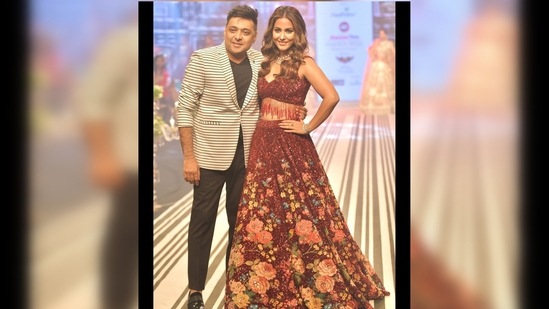 Hina Khan took to her Instagram handle to share her series of pictures and captioned it, "Love, energy, crowd and vibration .. Oh my God, I still hear your guys cheering for you .. You are all rock stars .. Your love for me is incalculable .. What a wonderful performance .. Thank you for making this walk memorable ..."(Instagram / @realhinakhan)