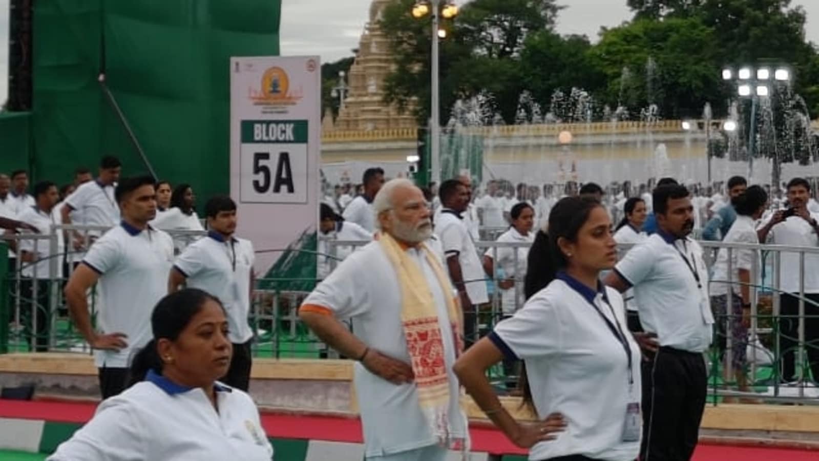 LIVE updates: India celebrates Yoga Day, PM says it brings peace to  universe