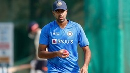 R Ashwin during a practice sessioni.