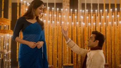 Arushi Sharma and Jitendra Kumar in a still from Jaadugar trailer.