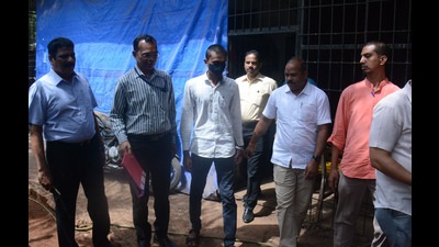The court further directed the state not to arrest him in the remaining three FIRs during the pendency of the quashing petitions. ((Praful Gangurde/HT Photo) The court further directed the state not to arrest him in the remaining three FIRs during the pendency of the quashing petitions. ((Praful Gangurde/HT Photo)