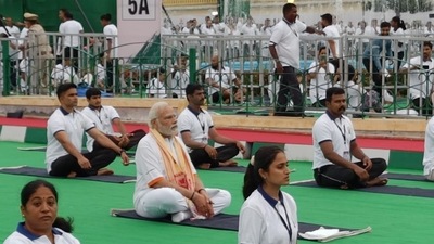 International Yoga Day: PM Modi leads Yoga Day celebrations from the iconic Mysure Palace, ((HT Photo) ) International Yoga Day: PM Modi leads Yoga Day celebrations from the iconic Mysure Palace, ((HT Photo) )