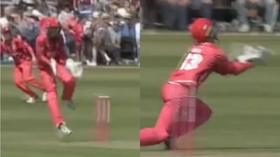 Lancashire wicketkeeper Dane Vilas pulls off spectacular catch