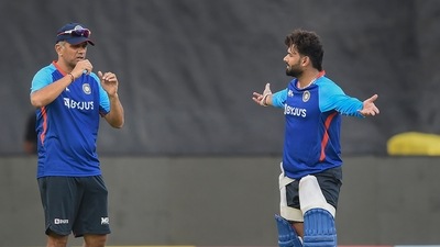 India cricket team head coach Rahul Dravid with player Rishabh Pant (PTI)