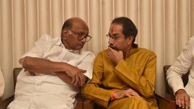 Maharashtra chief minister Uddhav Thackeray with NCP chief Sharad Pawar. (HT Photo) Maharashtra chief minister Uddhav Thackeray with NCP chief Sharad Pawar. (HT Photo)